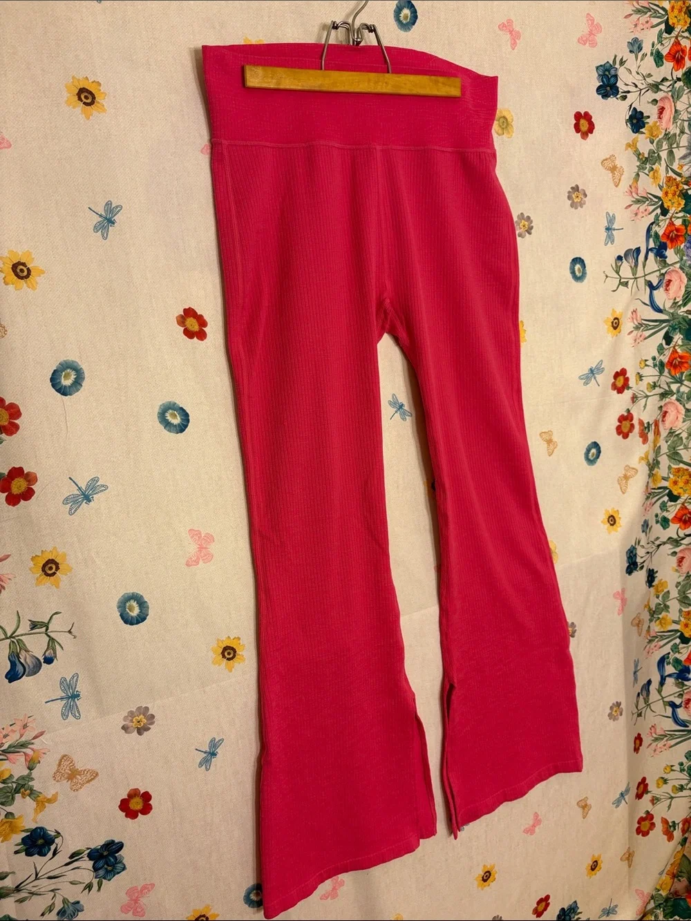 JoyLab - Hot Pink Ribbed Flare Leggings - Picture 2 of 8